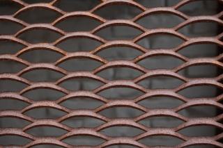 Métal déployé : dimensions de maille et désignation