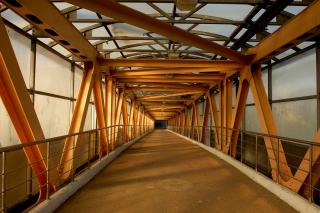Passerelle caillebotis métallique : conception, contrôle
